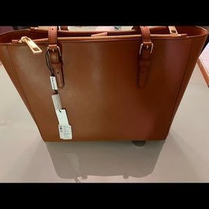 Marc jacobs toasrd almond tote . BRAND NEW NEVER USED